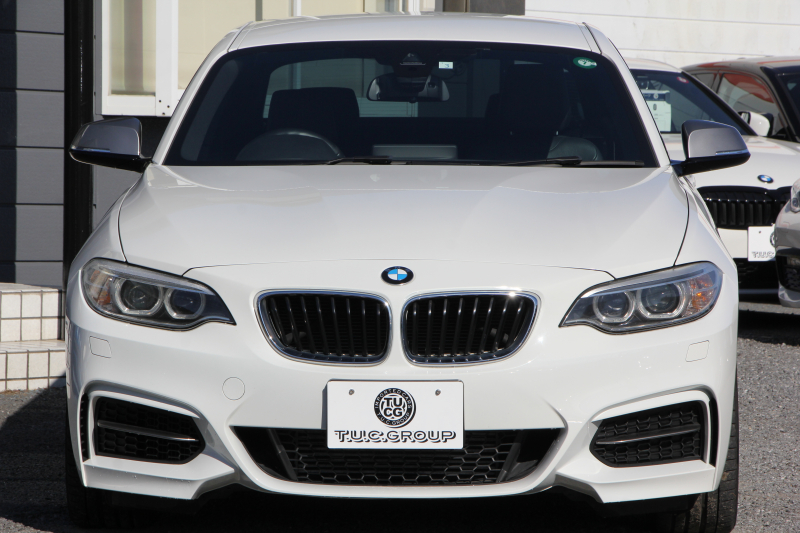 BMW 2シリーズ M235i ｸｰﾍﾟ1ｵﾅ 直6ﾀｰﾎﾞ326馬力 ﾋｰﾀｰ黒革 ｱﾀﾞﾌﾟﾃｨﾌﾞMｻｽ 専用ﾌﾞﾚｰｷ ﾌﾙｾｸﾞTV Bｶﾒﾗ&ﾘｱPDC 衝突軽減ﾌﾞﾚｰｷ 車線逸脱警告 歩行者警告 ﾌﾞﾚｰｷ付ｸﾙｺﾝ HDDﾅﾋﾞBluetooth接続 ｽﾏｰﾄｷｰ 18AW 2年保証