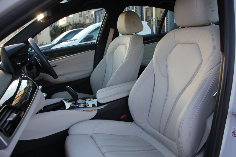 BMW 5シリーズ 523d Xdrive Mｽﾎﾟｰﾂ EDｼﾞｮｲﾌﾟﾗｽ 4WD LCI後期 ﾌｪｲｽﾘﾌﾄ後 1ｵｰﾅ ｱｲﾎﾞﾘｰﾚｻﾞｰ ﾊｰﾏﾝｶｰﾄﾞﾝｻﾗｳﾝﾄﾞ4ｿﾞｰﾝｴｱｺﾝ BMWﾗｲﾌﾞｺｯｸﾋﾟｯﾄ HUD 追従ACC ｽﾃｱﾘﾝｸﾞｻﾎﾟｰﾄ ｱﾀﾞﾌﾟﾃｨﾌﾞｻｽ Applecarplay 360度ｶﾒﾗ 2年保証