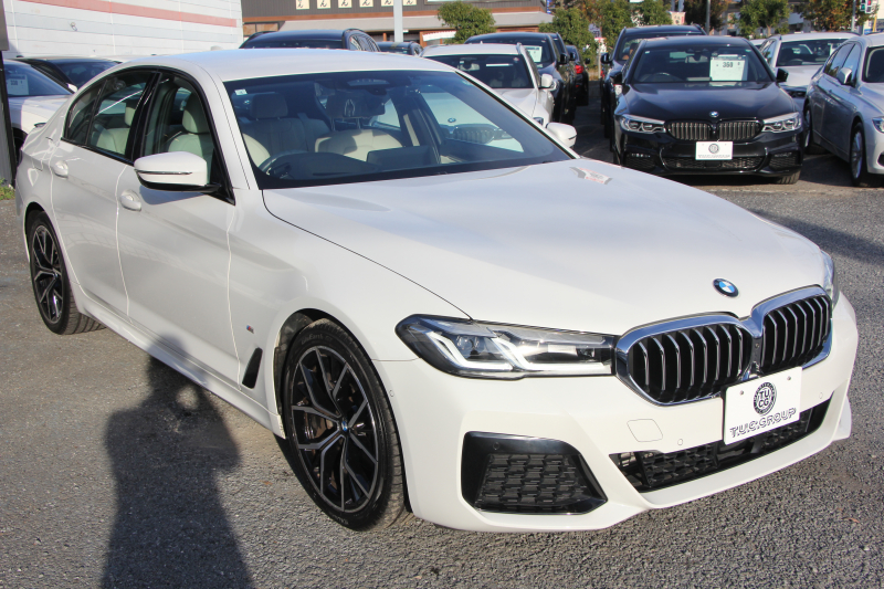 BMW 5シリーズ 523d Xdrive Mｽﾎﾟｰﾂ EDｼﾞｮｲﾌﾟﾗｽ 4WD LCI後期 ﾌｪｲｽﾘﾌﾄ後 1ｵｰﾅ ｱｲﾎﾞﾘｰﾚｻﾞｰ ﾊｰﾏﾝｶｰﾄﾞﾝｻﾗｳﾝﾄﾞ4ｿﾞｰﾝｴｱｺﾝ BMWﾗｲﾌﾞｺｯｸﾋﾟｯﾄ HUD 追従ACC ｽﾃｱﾘﾝｸﾞｻﾎﾟｰﾄ ｱﾀﾞﾌﾟﾃｨﾌﾞｻｽ Applecarplay 360度ｶﾒﾗ 2年保証