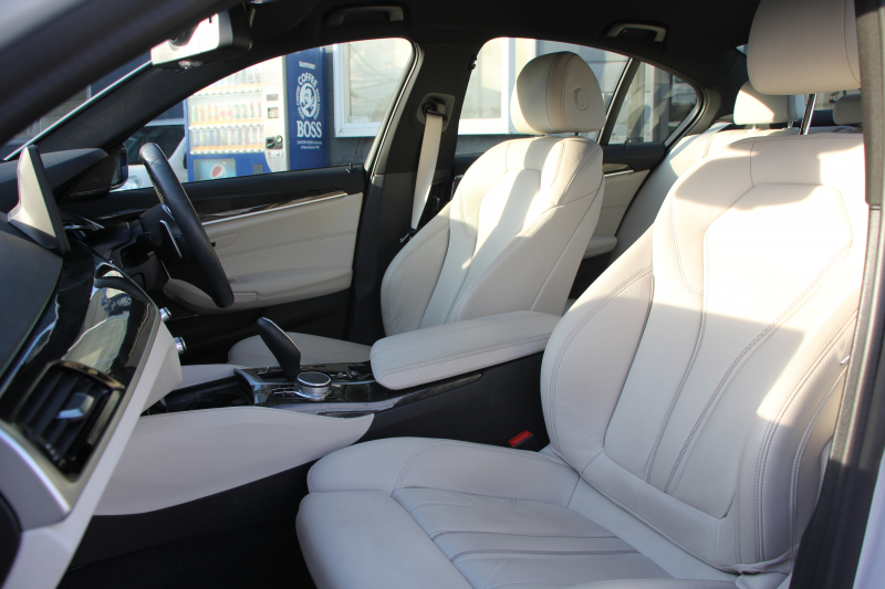 BMW 5シリーズ 523d Xdrive Mｽﾎﾟｰﾂ EDｼﾞｮｲﾌﾟﾗｽ 4WD LCI後期 ﾌｪｲｽﾘﾌﾄ後 1ｵｰﾅ ｱｲﾎﾞﾘｰﾚｻﾞｰ ﾊｰﾏﾝｶｰﾄﾞﾝｻﾗｳﾝﾄﾞ4ｿﾞｰﾝｴｱｺﾝ BMWﾗｲﾌﾞｺｯｸﾋﾟｯﾄ HUD 追従ACC ｽﾃｱﾘﾝｸﾞｻﾎﾟｰﾄ ｱﾀﾞﾌﾟﾃｨﾌﾞｻｽ Applecarplay 360度ｶﾒﾗ 2年保証
