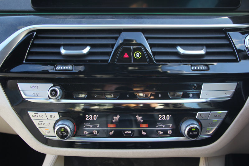 BMW 5シリーズ 523d Xdrive Mｽﾎﾟｰﾂ EDｼﾞｮｲﾌﾟﾗｽ 4WD LCI後期 ﾌｪｲｽﾘﾌﾄ後 1ｵｰﾅ ｱｲﾎﾞﾘｰﾚｻﾞｰ ﾊｰﾏﾝｶｰﾄﾞﾝｻﾗｳﾝﾄﾞ4ｿﾞｰﾝｴｱｺﾝ BMWﾗｲﾌﾞｺｯｸﾋﾟｯﾄ HUD 追従ACC ｽﾃｱﾘﾝｸﾞｻﾎﾟｰﾄ ｱﾀﾞﾌﾟﾃｨﾌﾞｻｽ Applecarplay 360度ｶﾒﾗ 2年保証