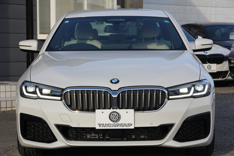 BMW 5シリーズ 523d Xdrive Mｽﾎﾟｰﾂ EDｼﾞｮｲﾌﾟﾗｽ 4WD LCI後期 ﾌｪｲｽﾘﾌﾄ後 1ｵｰﾅ ｱｲﾎﾞﾘｰﾚｻﾞｰ ﾊｰﾏﾝｶｰﾄﾞﾝｻﾗｳﾝﾄﾞ4ｿﾞｰﾝｴｱｺﾝ BMWﾗｲﾌﾞｺｯｸﾋﾟｯﾄ HUD 追従ACC ｽﾃｱﾘﾝｸﾞｻﾎﾟｰﾄ ｱﾀﾞﾌﾟﾃｨﾌﾞｻｽ Applecarplay 360度ｶﾒﾗ 2年保証