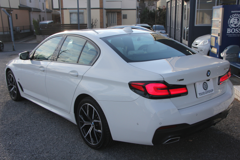 BMW 5シリーズ 523d Xdrive Mｽﾎﾟｰﾂ EDｼﾞｮｲﾌﾟﾗｽ 4WD LCI後期 ﾌｪｲｽﾘﾌﾄ後 1ｵｰﾅ ｱｲﾎﾞﾘｰﾚｻﾞｰ ﾊｰﾏﾝｶｰﾄﾞﾝｻﾗｳﾝﾄﾞ4ｿﾞｰﾝｴｱｺﾝ BMWﾗｲﾌﾞｺｯｸﾋﾟｯﾄ HUD 追従ACC ｽﾃｱﾘﾝｸﾞｻﾎﾟｰﾄ ｱﾀﾞﾌﾟﾃｨﾌﾞｻｽ Applecarplay 360度ｶﾒﾗ 2年保証