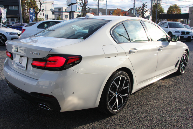 BMW 5シリーズ 523d Xdrive Mｽﾎﾟｰﾂ EDｼﾞｮｲﾌﾟﾗｽ 4WD LCI後期 ﾌｪｲｽﾘﾌﾄ後 1ｵｰﾅ ｱｲﾎﾞﾘｰﾚｻﾞｰ ﾊｰﾏﾝｶｰﾄﾞﾝｻﾗｳﾝﾄﾞ4ｿﾞｰﾝｴｱｺﾝ BMWﾗｲﾌﾞｺｯｸﾋﾟｯﾄ HUD 追従ACC ｽﾃｱﾘﾝｸﾞｻﾎﾟｰﾄ ｱﾀﾞﾌﾟﾃｨﾌﾞｻｽ Applecarplay 360度ｶﾒﾗ 2年保証