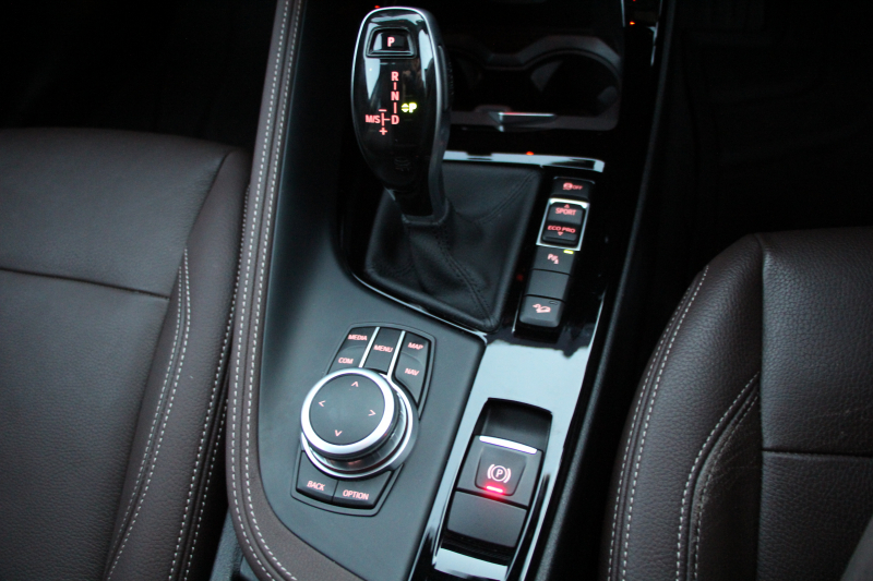 BMW X1 Xdrive18d Xﾗｲﾝ ﾊｲﾗｲﾝ ｾﾚｸﾄP 1ｵ-ﾅ LCI後期 ﾌｪｲｽﾘﾌﾄ後 ﾊﾟﾉﾗﾏｻﾝﾙｰﾌ ﾋｰﾀｰ茶革 追従ACC HUD 電動ｼｰﾄ Hi-fiｽﾋﾟｰｶｰ LEDﾍｯﾄﾞﾗｲﾄ 電動ﾄﾗﾝｸ ﾜｲﾔﾚｽ充電 ﾀｯﾁ画面ﾅﾋﾞ衝突軽減ﾌﾞﾚｰｷ 車線逸脱警告 歩行者警告 2年保証