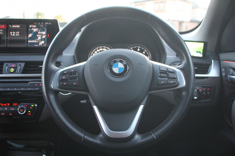 BMW X1 Xdrive18d Xﾗｲﾝ ﾊｲﾗｲﾝ ｾﾚｸﾄP 1ｵ-ﾅ LCI後期 ﾌｪｲｽﾘﾌﾄ後 ﾊﾟﾉﾗﾏｻﾝﾙｰﾌ ﾋｰﾀｰ茶革 追従ACC HUD 電動ｼｰﾄ Hi-fiｽﾋﾟｰｶｰ LEDﾍｯﾄﾞﾗｲﾄ 電動ﾄﾗﾝｸ ﾜｲﾔﾚｽ充電 ﾀｯﾁ画面ﾅﾋﾞ衝突軽減ﾌﾞﾚｰｷ 車線逸脱警告 歩行者警告 2年保証