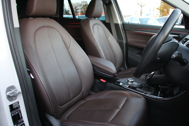 BMW X1 Xdrive18d Xﾗｲﾝ ﾊｲﾗｲﾝ ｾﾚｸﾄP 1ｵ-ﾅ LCI後期 ﾌｪｲｽﾘﾌﾄ後 ﾊﾟﾉﾗﾏｻﾝﾙｰﾌ ﾋｰﾀｰ茶革 追従ACC HUD 電動ｼｰﾄ Hi-fiｽﾋﾟｰｶｰ LEDﾍｯﾄﾞﾗｲﾄ 電動ﾄﾗﾝｸ ﾜｲﾔﾚｽ充電 ﾀｯﾁ画面ﾅﾋﾞ衝突軽減ﾌﾞﾚｰｷ 車線逸脱警告 歩行者警告 2年保証