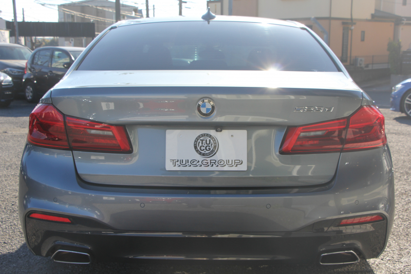 BMW 5シリーズ 523d Mｽﾎﾟｰﾂ ﾊｲﾗｲﾝ ﾃﾞﾋﾞｭｰP ｱｲﾎﾞﾘｰﾚｻﾞｰ HUD ｼﾞｪｽﾁｬｰC ｿﾌﾄｸﾛｰｽﾞﾄﾞｱ 追従ACC ｽﾃｱﾘﾝｸﾞｻﾎﾟｰﾄ ﾀｯﾁ画面HDDﾅﾋﾞTV 360度ｶﾒﾗ LEDﾍｯﾄﾞﾗｲﾄ ｵｰﾄﾊｲﾋﾞｰﾑ 電動ﾄﾗﾝｸ ｽﾏｰﾄｷｰ ﾊﾟﾄﾞﾙｼﾌﾄ 2年保証