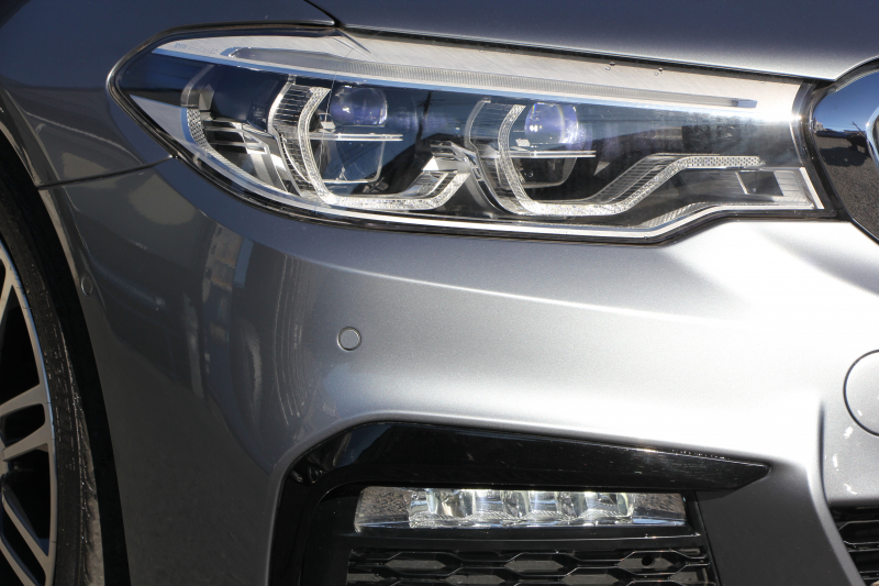 BMW 5シリーズ 523d Mｽﾎﾟｰﾂ ﾊｲﾗｲﾝ ﾃﾞﾋﾞｭｰP ｱｲﾎﾞﾘｰﾚｻﾞｰ HUD ｼﾞｪｽﾁｬｰC ｿﾌﾄｸﾛｰｽﾞﾄﾞｱ 追従ACC ｽﾃｱﾘﾝｸﾞｻﾎﾟｰﾄ ﾀｯﾁ画面HDDﾅﾋﾞTV 360度ｶﾒﾗ LEDﾍｯﾄﾞﾗｲﾄ ｵｰﾄﾊｲﾋﾞｰﾑ 電動ﾄﾗﾝｸ ｽﾏｰﾄｷｰ ﾊﾟﾄﾞﾙｼﾌﾄ 2年保証