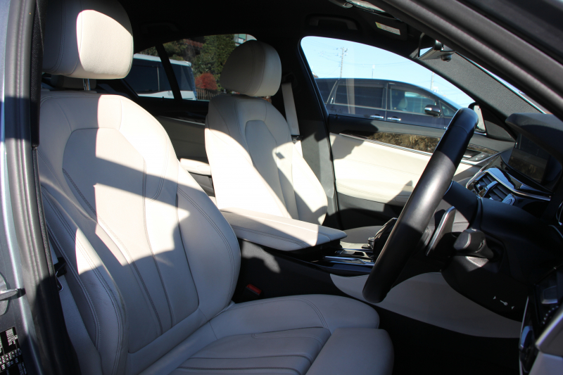 BMW 5シリーズ 523d Mｽﾎﾟｰﾂ ﾊｲﾗｲﾝ ﾃﾞﾋﾞｭｰP ｱｲﾎﾞﾘｰﾚｻﾞｰ HUD ｼﾞｪｽﾁｬｰC ｿﾌﾄｸﾛｰｽﾞﾄﾞｱ 追従ACC ｽﾃｱﾘﾝｸﾞｻﾎﾟｰﾄ ﾀｯﾁ画面HDDﾅﾋﾞTV 360度ｶﾒﾗ LEDﾍｯﾄﾞﾗｲﾄ ｵｰﾄﾊｲﾋﾞｰﾑ 電動ﾄﾗﾝｸ ｽﾏｰﾄｷｰ ﾊﾟﾄﾞﾙｼﾌﾄ 2年保証