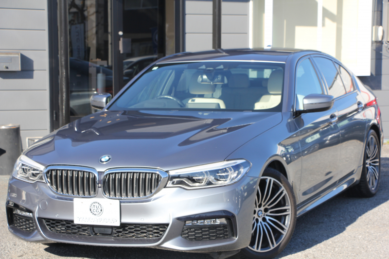 BMW 5シリーズ 523d Mｽﾎﾟｰﾂ ﾊｲﾗｲﾝ ﾃﾞﾋﾞｭｰP ｱｲﾎﾞﾘｰﾚｻﾞｰ HUD ｼﾞｪｽﾁｬｰC ｿﾌﾄｸﾛｰｽﾞﾄﾞｱ 追従ACC ｽﾃｱﾘﾝｸﾞｻﾎﾟｰﾄ ﾀｯﾁ画面HDDﾅﾋﾞTV 360度ｶﾒﾗ LEDﾍｯﾄﾞﾗｲﾄ ｵｰﾄﾊｲﾋﾞｰﾑ 電動ﾄﾗﾝｸ ｽﾏｰﾄｷｰ ﾊﾟﾄﾞﾙｼﾌﾄ 2年保証