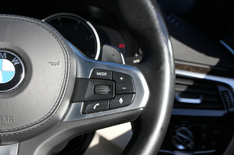 BMW 5シリーズ 523d Mｽﾎﾟｰﾂ ﾊｲﾗｲﾝ ﾃﾞﾋﾞｭｰP ｱｲﾎﾞﾘｰﾚｻﾞｰ HUD ｼﾞｪｽﾁｬｰC ｿﾌﾄｸﾛｰｽﾞﾄﾞｱ 追従ACC ｽﾃｱﾘﾝｸﾞｻﾎﾟｰﾄ ﾀｯﾁ画面HDDﾅﾋﾞTV 360度ｶﾒﾗ LEDﾍｯﾄﾞﾗｲﾄ ｵｰﾄﾊｲﾋﾞｰﾑ 電動ﾄﾗﾝｸ ｽﾏｰﾄｷｰ ﾊﾟﾄﾞﾙｼﾌﾄ 2年保証