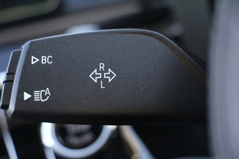 BMW 5シリーズ 530i ｴﾃﾞｨｼｮﾝﾐｯｼｮﾝｲﾝﾎﾟｯｼﾌﾞﾙ 特別仕様車 高出力 ﾅｲﾄﾌﾞﾙｰﾚｻﾞｰ ｱﾀﾞﾌﾟﾃｨﾌﾞMｻｽ HUD ﾊｰﾏﾝｶｰﾄﾞﾝ 追従ACC ｽﾃｱﾘﾝｸﾞｻﾎﾟｰﾄ ﾀｯﾁ画面HDDﾅﾋﾞTV LEDﾍｯﾄﾞﾗｲﾄ ｵｰﾄﾊｲﾋﾞｰﾑ 電動ﾘｱｹﾞｰﾄ 360度ｶﾒﾗ 全席ﾋｰﾀｰ ﾌﾞﾗｯｸ19AW 2年保証