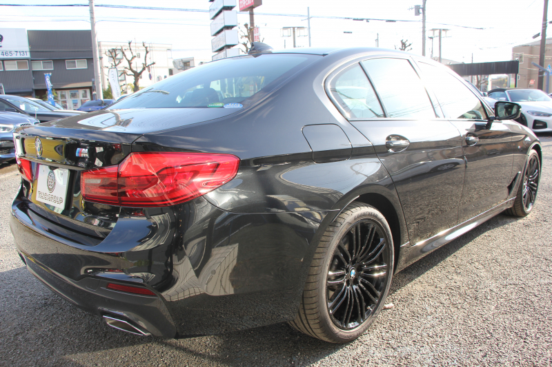 BMW 5シリーズ 530i ｴﾃﾞｨｼｮﾝﾐｯｼｮﾝｲﾝﾎﾟｯｼﾌﾞﾙ 特別仕様車 高出力 ﾅｲﾄﾌﾞﾙｰﾚｻﾞｰ ｱﾀﾞﾌﾟﾃｨﾌﾞMｻｽ HUD ﾊｰﾏﾝｶｰﾄﾞﾝ 追従ACC ｽﾃｱﾘﾝｸﾞｻﾎﾟｰﾄ ﾀｯﾁ画面HDDﾅﾋﾞTV LEDﾍｯﾄﾞﾗｲﾄ ｵｰﾄﾊｲﾋﾞｰﾑ 電動ﾘｱｹﾞｰﾄ 360度ｶﾒﾗ 全席ﾋｰﾀｰ ﾌﾞﾗｯｸ19AW 2年保証