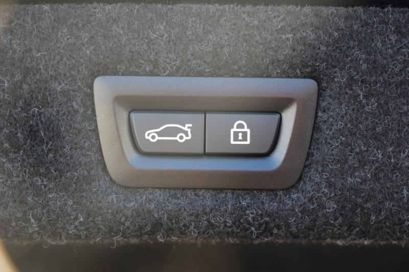 BMW 5シリーズ 530i ｴﾃﾞｨｼｮﾝﾐｯｼｮﾝｲﾝﾎﾟｯｼﾌﾞﾙ 特別仕様車 高出力 ﾅｲﾄﾌﾞﾙｰﾚｻﾞｰ ｱﾀﾞﾌﾟﾃｨﾌﾞMｻｽ HUD ﾊｰﾏﾝｶｰﾄﾞﾝ 追従ACC ｽﾃｱﾘﾝｸﾞｻﾎﾟｰﾄ ﾀｯﾁ画面HDDﾅﾋﾞTV LEDﾍｯﾄﾞﾗｲﾄ ｵｰﾄﾊｲﾋﾞｰﾑ 電動ﾘｱｹﾞｰﾄ 360度ｶﾒﾗ 全席ﾋｰﾀｰ ﾌﾞﾗｯｸ19AW 2年保証