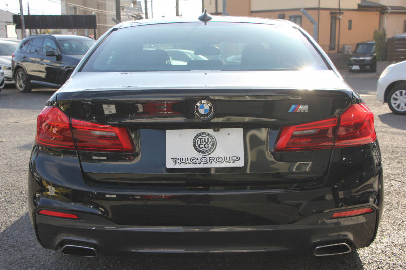 BMW 5シリーズ 530i ｴﾃﾞｨｼｮﾝﾐｯｼｮﾝｲﾝﾎﾟｯｼﾌﾞﾙ 特別仕様車 高出力 ﾅｲﾄﾌﾞﾙｰﾚｻﾞｰ ｱﾀﾞﾌﾟﾃｨﾌﾞMｻｽ HUD ﾊｰﾏﾝｶｰﾄﾞﾝ 追従ACC ｽﾃｱﾘﾝｸﾞｻﾎﾟｰﾄ ﾀｯﾁ画面HDDﾅﾋﾞTV LEDﾍｯﾄﾞﾗｲﾄ ｵｰﾄﾊｲﾋﾞｰﾑ 電動ﾘｱｹﾞｰﾄ 360度ｶﾒﾗ 全席ﾋｰﾀｰ ﾌﾞﾗｯｸ19AW 2年保証