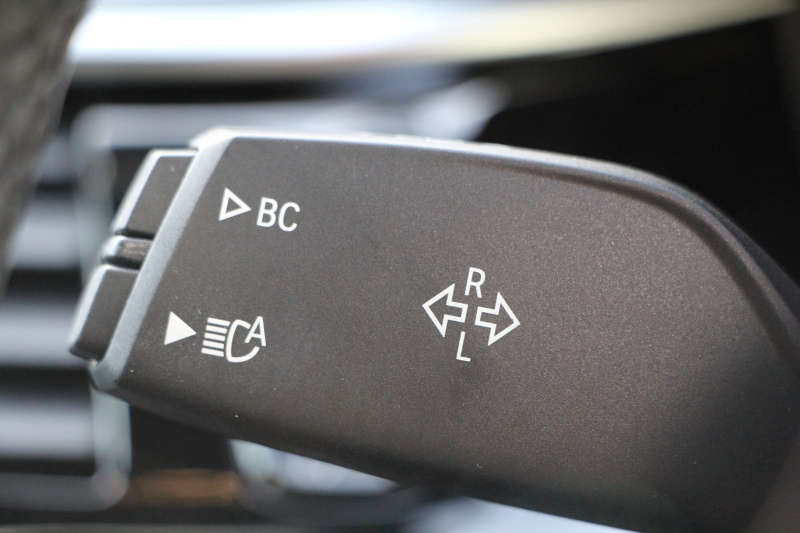 BMW 5シリーズ 523d Xdrive Mｽﾎﾟｰﾂ 新車保証R7年10月迄 4WD LCI後期 ﾌｪｲｽﾘﾌﾄ後 ﾋｰﾀｰ黒革 ｱﾀﾞﾌﾟﾃｨﾌﾞLED/H BMWﾗｲﾌﾞｺｯｸﾋﾟｯﾄ HUD 追従ACC ｽﾃｱﾘﾝｸﾞｻﾎﾟｰﾄ ｱﾀﾞﾌﾟﾃｨﾌﾞｻｽ 新iﾄﾞﾗｲﾌﾞHDDﾅﾋﾞApplecarplay対応 電動ﾄﾗﾝｸ 2年保証