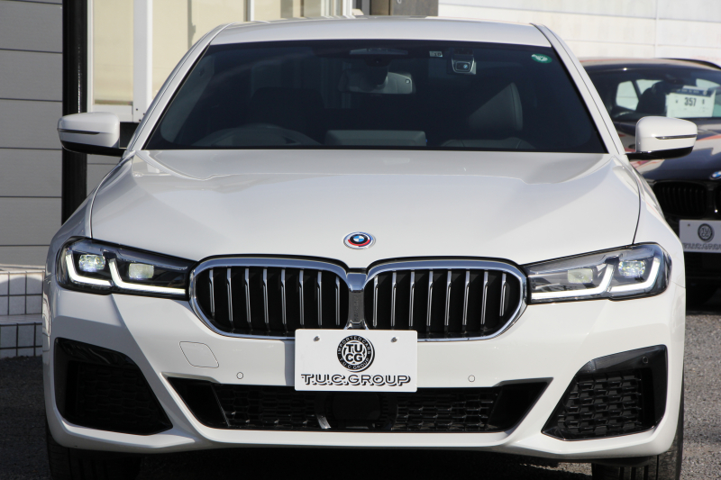 BMW 5シリーズ 523d Xdrive Mｽﾎﾟｰﾂ 新車保証R7年10月迄 4WD LCI後期 ﾌｪｲｽﾘﾌﾄ後 ﾋｰﾀｰ黒革 ｱﾀﾞﾌﾟﾃｨﾌﾞLED/H BMWﾗｲﾌﾞｺｯｸﾋﾟｯﾄ HUD 追従ACC ｽﾃｱﾘﾝｸﾞｻﾎﾟｰﾄ ｱﾀﾞﾌﾟﾃｨﾌﾞｻｽ 新iﾄﾞﾗｲﾌﾞHDDﾅﾋﾞApplecarplay対応 電動ﾄﾗﾝｸ 2年保証