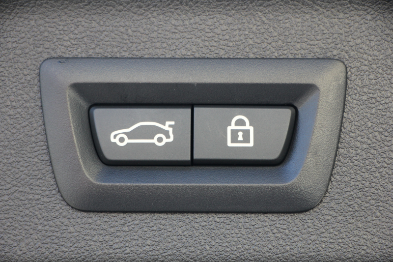 BMW X3 ﾐｯﾄﾞﾅｲﾄｴﾃﾞｨｼｮﾝ 限定車 1ｵｰﾅ Mｼｰﾄﾍﾞﾙﾄ 専用20ｲﾝﾁAW ｺﾆｬｯｸﾚｻﾞｰ ﾊｰﾏﾝｶｰﾄﾞﾝｻﾗｳﾝﾄﾞｱﾝﾋﾞｴﾝﾄﾗｲﾄ BMWﾗｲﾌﾞｺｯｸﾋﾟｯﾄ Applecarplay 新HDDﾅﾋﾞTV HUD 追従ACC ｽﾃｱﾘﾝｸﾞｻﾎﾟｰﾄ LEDﾍｯﾄﾞﾗｲﾄ 電動ﾄﾗﾝｸ 360度ｶﾒﾗ 2年保証