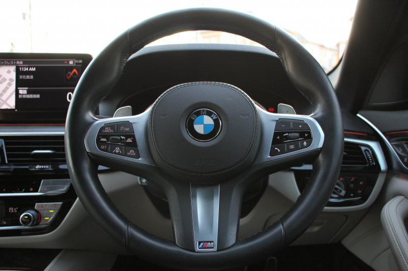 BMW 5シリーズ 523d Xdrive ﾂｰﾘﾝｸﾞMｽﾎﾟｰﾂ ｴﾃﾞｨｼｮﾝｼﾞｮｲﾌﾟﾗｽ 4WD LCI後期 ﾌｪｲｽﾘﾌﾄ後 1ｵﾅ EXCﾅｯﾊﾟﾚｻﾞｰｼｰﾄP LEDﾍｯﾄﾞﾗｲﾄ BMWﾗｲﾌﾞｺｯｸﾋﾟｯﾄ HUD 追従ACC ｽﾃｱﾘﾝｸﾞｻﾎﾟｰﾄ ｱﾀﾞﾌﾟﾃｨﾌﾞｻｽ 新iﾄﾞﾗｲﾌﾞHDDﾅﾋﾞApplecarplay対応 電動ﾄﾗﾝｸ 2年保証