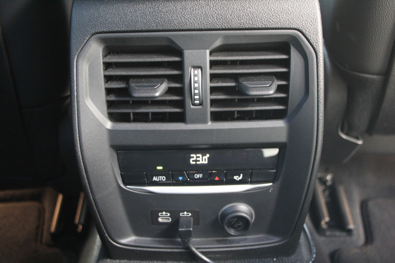 BMW 3シリーズ 320d Xdrive Mｽﾎﾟｰﾂ ﾃﾞﾋﾞｭｰ&ｲﾉﾍﾞｰｼｮﾝ&ｺﾝﾌｫｰﾄP ﾋｰﾀｰ黒革 ﾚｰｻﾞｰﾗｲﾄ HUD ｼﾞｪｽﾁｬｰｺﾝﾄﾛｰﾙ 19AW 電動ﾄﾗﾝｸ BMWﾗｲﾌﾞｺｯｸﾋﾟｯﾄ Applecarplay対応 追従ACC ｽﾃｱﾘﾝｸﾞｻﾎﾟｰﾄ 4本出しﾏﾌﾗｰｶｯﾀｰ ﾌﾛﾝﾄﾘｯﾌﾟ&ﾘｱﾃﾞｨﾌｭｰｻﾞｰ 2年保証