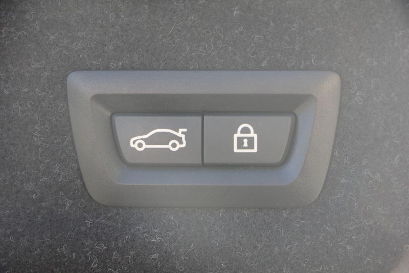 BMW 3シリーズ 320d Xdrive Mｽﾎﾟｰﾂ ﾃﾞﾋﾞｭｰ&ｲﾉﾍﾞｰｼｮﾝ&ｺﾝﾌｫｰﾄP ﾋｰﾀｰ黒革 ﾚｰｻﾞｰﾗｲﾄ HUD ｼﾞｪｽﾁｬｰｺﾝﾄﾛｰﾙ 19AW 電動ﾄﾗﾝｸ BMWﾗｲﾌﾞｺｯｸﾋﾟｯﾄ Applecarplay対応 追従ACC ｽﾃｱﾘﾝｸﾞｻﾎﾟｰﾄ 4本出しﾏﾌﾗｰｶｯﾀｰ ﾌﾛﾝﾄﾘｯﾌﾟ&ﾘｱﾃﾞｨﾌｭｰｻﾞｰ 2年保証