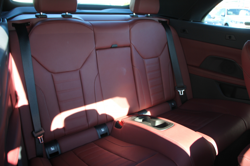 BMW 4シリーズ 420i ｶﾌﾞﾘｵﾚ Mｽﾎﾟｰﾂ 新車保証R7年7月迄 電動ｵｰﾌﾟﾝ ﾀｺﾗﾚｯﾄﾞﾚｻﾞｰ ｴｱｶﾗｰ ｵﾌﾟｼｮﾝ19AW 追従ACC ｽﾃｱﾘﾝｸﾞｻﾎﾟｰﾄ LEDﾍｯﾄﾞﾗｲﾄ ｵｰﾄﾊｲﾋﾞｰﾑ Applecarplay対応 HDDﾅﾋﾞPｱｼｽﾄ ｱﾝﾋﾞｴﾝﾄﾗｲﾄ 2年保証