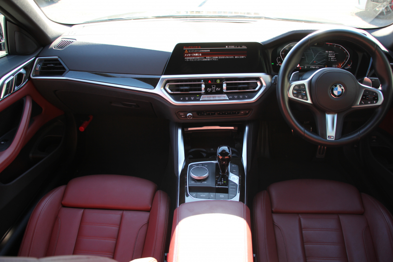 BMW 4シリーズ 420i ｶﾌﾞﾘｵﾚ Mｽﾎﾟｰﾂ 新車保証R7年7月迄 電動ｵｰﾌﾟﾝ ﾀｺﾗﾚｯﾄﾞﾚｻﾞｰ ｴｱｶﾗｰ ｵﾌﾟｼｮﾝ19AW 追従ACC ｽﾃｱﾘﾝｸﾞｻﾎﾟｰﾄ LEDﾍｯﾄﾞﾗｲﾄ ｵｰﾄﾊｲﾋﾞｰﾑ Applecarplay対応 HDDﾅﾋﾞPｱｼｽﾄ ｱﾝﾋﾞｴﾝﾄﾗｲﾄ 2年保証