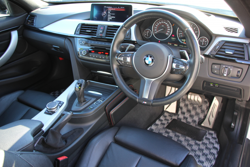 BMW 4シリーズ 435i ｸｰﾍﾟMｽﾎﾟｰﾂ LEDﾍｯﾄﾞﾗｲﾄ 直6ﾀｰﾎﾞ306馬力 N55B30Aｴﾝｼﾞﾝ  追従ACC HUD ﾋｰﾀｰ黒革 衝突軽減ﾌﾞﾚｰｷ 車線逸脱警告 歩行者警告 ﾌﾙｾｸﾞTV ﾀｯﾁﾊﾟｯﾄﾞ対応HDDﾅﾋﾞBluetooth接続 ｽﾏｰﾄｷｰ ﾊﾟﾄﾞﾙｼﾌﾄ 2年保証