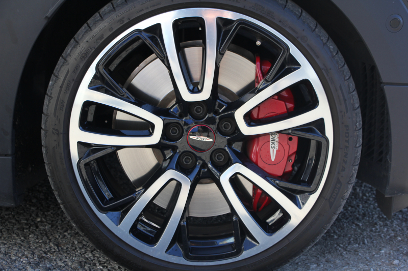 MINI(ミニ) ミニクラブマン MINI ｼﾞｮﾝｸｰﾊﾟｰﾜｰｸｽ ｸﾗﾌﾞﾏﾝ ALL4 後期 4WD 306馬力 新ｴﾝｼﾞﾝ MINIﾕｱｰｽﾞｽﾀｲﾘﾝｸﾞﾃﾞｨｽﾌﾟﾚｲﾒｰﾀｰ ﾋｰﾀｰ黒革 電動ｼｰﾄ 専用YoursｽﾀｲﾘﾝｸﾞPｱｼｽ HDDﾅﾋﾞ追従ACC HUD 衝突軽減ﾌﾞﾚｰｷ LEDﾍｯﾄﾞﾗｲﾄ&LEDﾃｰﾙ 2年保証