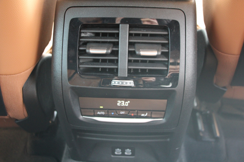 BMW X3 ﾐｯﾄﾞﾅｲﾄｴﾃﾞｨｼｮﾝ 限定車 NEWｲﾝﾃﾘｱ ｺﾆｬｯｸﾚｻﾞｰ Mｼｰﾄﾍﾞﾙﾄ ﾊｰﾏﾝｶｰﾄﾞﾝｻﾗｳﾝﾄﾞ専用20AW ｱﾝﾋﾞｴﾝﾄﾗｲﾄ BMWﾗｲﾌﾞｺｯｸﾋﾟｯﾄ Applecarplay 新HDDﾅﾋﾞTV HUD 追従ACC ｽﾃｱﾘﾝｸﾞｻﾎﾟｰﾄ LEDﾍｯﾄﾞﾗｲﾄ 電動ﾄﾗﾝｸ 360度ｶﾒﾗ 2年保証