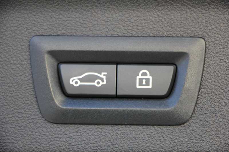 BMW X3 M40d ｾﾚｸﾄP 326馬力【特選車】3.0Lﾃﾞｨｰｾﾞﾙﾀｰﾎﾞﾊﾟﾉﾗﾏｻﾝﾙｰﾌ 全席ﾋｰﾀｰ黒革  ﾊｰﾏﾝｶｰﾄﾞﾝｻｳﾝﾄﾞHUD ﾘｱｼｰﾄ可倒調整 専用21AW Mｽﾎﾟｰﾂﾃﾞﾌ&ﾌﾞﾚｰｷ 追従ACC ｽﾃｱﾘﾝｸﾞｻﾎﾟｰﾄ ﾀｯﾁ画面HDDﾅﾋﾞTV 360度ｶﾒﾗ ｱﾝﾋﾞｴﾝﾄﾗｲﾄ 電動ﾄﾗﾝｸ 2年保証