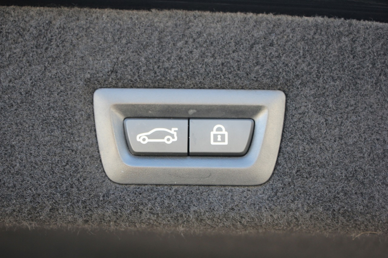 BMW 7シリーズ 740d Xdrive Mｽﾎﾟｰﾂ ﾘｱｺﾝﾌｫｰﾄP ﾘｱｴﾝﾀｰﾃｲﾒﾝﾄ ﾘｱﾓﾆﾀｰ ﾀｯﾁｺﾏﾝﾄﾞﾋｰﾄｺﾝﾌｫｰﾄP ｻﾝﾙｰﾌ ﾚｰｻﾞｰﾗｲﾄ ﾃﾞｨｽﾌﾟﾚｲｷｰ ﾘﾓｰﾄﾊﾟｰｷﾝｸﾞﾏｯｻｰｼﾞ&ﾍﾞﾝﾁﾚｰｼｮﾝ ｺﾆｬｯｸﾚｻﾞｰ 360度ｶﾒﾗ 4WD 3.0Lﾃﾞｨｰｾﾞﾙﾀｰﾎﾞ2年保証