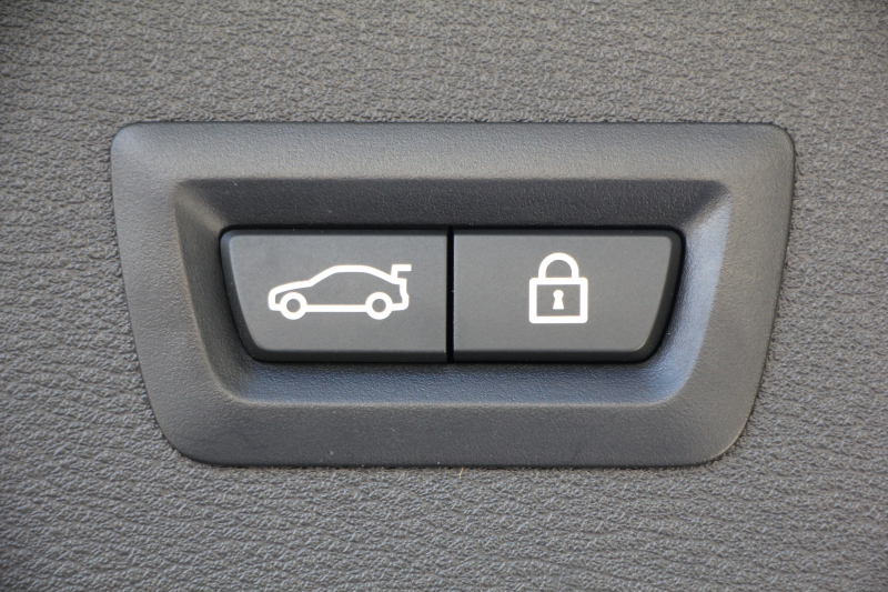 BMW X1 Xdrive18d Xﾗｲﾝ ﾊｲﾗｲﾝ ｺﾝﾌｫｰﾄP 中期 変更後ﾓﾃﾞﾙ 新ﾒｰﾀｰ 新ﾃﾞｻﾞｲﾝ茶革ｼｰﾄ 追従ACC HUD 変更後ﾀｯﾁ画面HDDﾅﾋﾞPｱｼｽﾄ Bｶﾒﾗ ﾙｰﾑﾐﾗｰETC2.0 電動ﾄﾗﾝｸ 衝突軽減ﾌﾞﾚｰｷ 車線逸脱警告 歩行者警告 ｱﾝﾋﾞｴﾝﾄﾗｲﾄ ｽﾏｰﾄｷｰ 2年保証