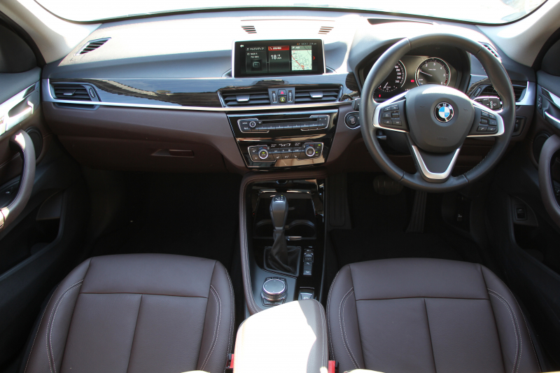 BMW X1 Xdrive18d Xﾗｲﾝ ﾊｲﾗｲﾝ ｺﾝﾌｫｰﾄP 中期 変更後ﾓﾃﾞﾙ 新ﾒｰﾀｰ 新ﾃﾞｻﾞｲﾝ茶革ｼｰﾄ 追従ACC HUD 変更後ﾀｯﾁ画面HDDﾅﾋﾞPｱｼｽﾄ Bｶﾒﾗ ﾙｰﾑﾐﾗｰETC2.0 電動ﾄﾗﾝｸ 衝突軽減ﾌﾞﾚｰｷ 車線逸脱警告 歩行者警告 ｱﾝﾋﾞｴﾝﾄﾗｲﾄ ｽﾏｰﾄｷｰ 2年保証