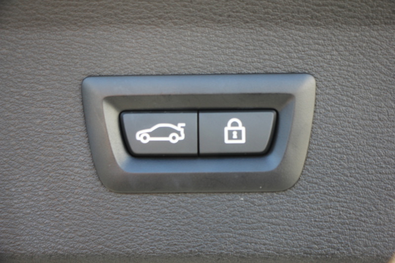 BMW X1 Xdrive18d Xﾗｲﾝ ﾊｲﾗｲﾝ LCI後期 ﾌｪｲｽﾘﾌﾄ後 1ｵｰﾅ 追従ACC ﾋｰﾀｰ黒革 LEDﾍｯﾄﾞﾗｲﾄ&ﾃｰﾙ&ﾌｫｸﾞﾀｯﾁ画面HDDﾅﾋﾞPｱｼｽﾄ ｱﾝﾋﾞｴﾝﾄﾗｲﾄ 電動ﾘｱｹﾞｰﾄ 衝突軽減ﾌﾞﾚｰｷ 車線逸脱警告 歩行者警告 ｽﾏｰﾄｷｰ 2年保証