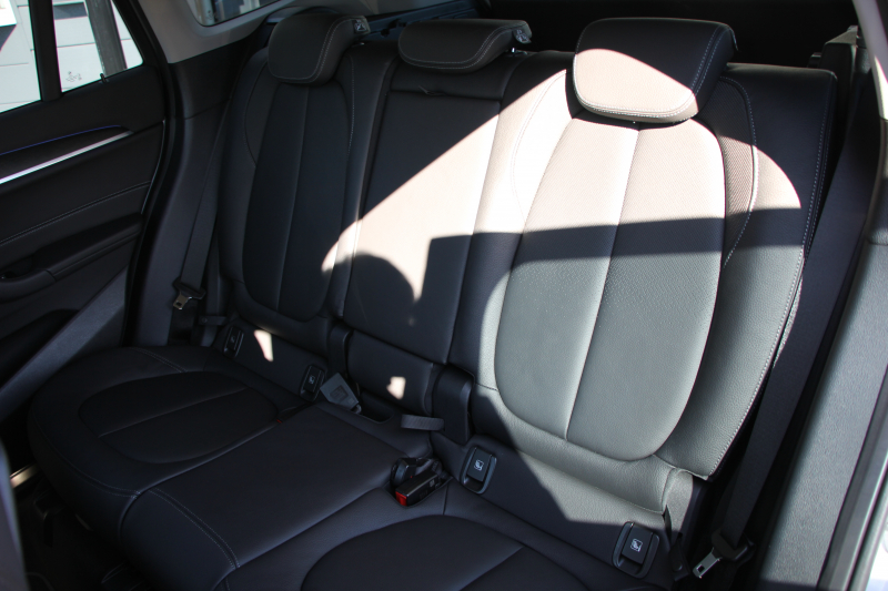 BMW X1 Xdrive18d Xﾗｲﾝ ﾊｲﾗｲﾝ LCI後期 ﾌｪｲｽﾘﾌﾄ後 1ｵｰﾅ 追従ACC ﾋｰﾀｰ黒革 LEDﾍｯﾄﾞﾗｲﾄ&ﾃｰﾙ&ﾌｫｸﾞﾀｯﾁ画面HDDﾅﾋﾞPｱｼｽﾄ ｱﾝﾋﾞｴﾝﾄﾗｲﾄ 電動ﾘｱｹﾞｰﾄ 衝突軽減ﾌﾞﾚｰｷ 車線逸脱警告 歩行者警告 ｽﾏｰﾄｷｰ 2年保証