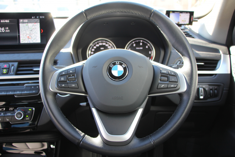 BMW X1 Xdrive18d Xﾗｲﾝ ﾊｲﾗｲﾝ LCI後期 ﾌｪｲｽﾘﾌﾄ後 1ｵｰﾅ 追従ACC ﾋｰﾀｰ黒革 LEDﾍｯﾄﾞﾗｲﾄ&ﾃｰﾙ&ﾌｫｸﾞﾀｯﾁ画面HDDﾅﾋﾞPｱｼｽﾄ ｱﾝﾋﾞｴﾝﾄﾗｲﾄ 電動ﾘｱｹﾞｰﾄ 衝突軽減ﾌﾞﾚｰｷ 車線逸脱警告 歩行者警告 ｽﾏｰﾄｷｰ 2年保証