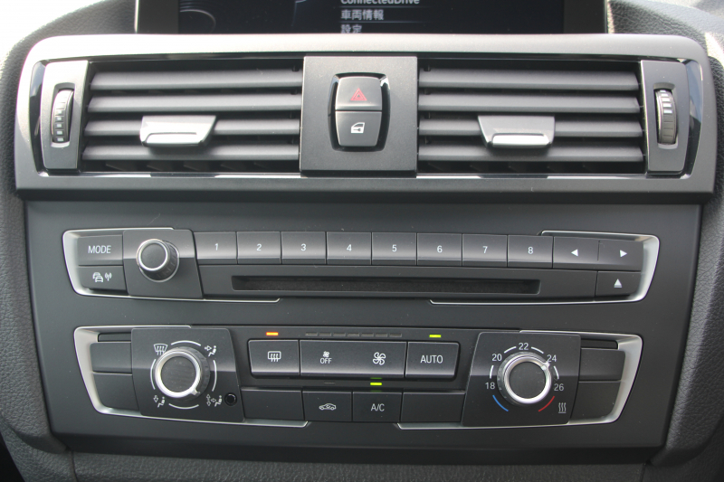 BMW 2シリーズ M235i ｸｰﾍﾟ1ｵﾅ 直6ﾀｰﾎﾞ326馬力 ｱﾀﾞﾌﾟﾃｨﾌﾞMｻｽ 専用ﾌﾞﾚｰｷ Bｶﾒﾗ&ﾘｱPDC 衝突軽減ﾌﾞﾚｰｷ 車線逸脱警告 歩行者警告 ﾌﾞﾚｰｷ付ｸﾙｺﾝ HDDﾅﾋﾞBluetooth接続 ｽﾏｰﾄｷｰ 18AW ﾊﾟﾄﾞﾙｼﾌﾄ 2年保証