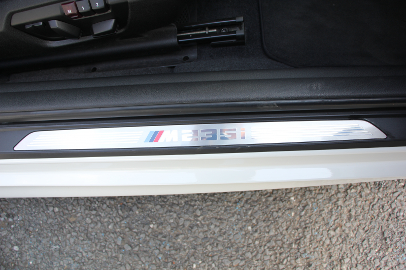 BMW 2シリーズ M235i ｸｰﾍﾟ1ｵﾅ 直6ﾀｰﾎﾞ326馬力 ｱﾀﾞﾌﾟﾃｨﾌﾞMｻｽ 専用ﾌﾞﾚｰｷ Bｶﾒﾗ&ﾘｱPDC 衝突軽減ﾌﾞﾚｰｷ 車線逸脱警告 歩行者警告 ﾌﾞﾚｰｷ付ｸﾙｺﾝ HDDﾅﾋﾞBluetooth接続 ｽﾏｰﾄｷｰ 18AW ﾊﾟﾄﾞﾙｼﾌﾄ 2年保証