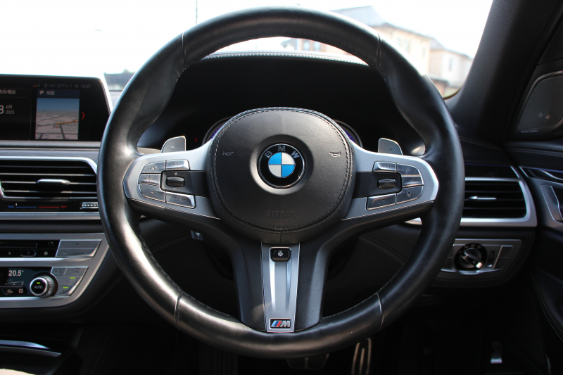 BMW 7シリーズ 740i Mｽﾎﾟｰﾂ ﾘｱｺﾝﾌｫｰﾄP ﾘｱｴﾝﾀｰﾃｲﾒﾝﾄ ﾘｱﾓﾆﾀｰ ﾀｯﾁｺﾏﾝﾄﾞﾋｰﾄｺﾝﾌｫｰﾄP ｻﾝﾙｰﾌ ﾚｰｻﾞｰﾗｲﾄ ﾃﾞｨｽﾌﾟﾚｲｷｰ ﾘﾓｰﾄﾊﾟｰｷﾝｸﾞ20AW ﾏｯｻｰｼﾞ&ﾍﾞﾝﾁﾚｰｼｮﾝ ﾌﾞﾗｯｸﾅｯﾊﾟﾚｻﾞｰ 360度ｶﾒﾗ 電動ﾄﾗﾝｸ HUD 追従ACC 2年保証