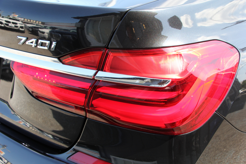 BMW 7シリーズ 740i Mｽﾎﾟｰﾂ ﾘｱｺﾝﾌｫｰﾄP ﾘｱｴﾝﾀｰﾃｲﾒﾝﾄ ﾘｱﾓﾆﾀｰ ﾀｯﾁｺﾏﾝﾄﾞﾋｰﾄｺﾝﾌｫｰﾄP ｻﾝﾙｰﾌ ﾚｰｻﾞｰﾗｲﾄ ﾃﾞｨｽﾌﾟﾚｲｷｰ ﾘﾓｰﾄﾊﾟｰｷﾝｸﾞ20AW ﾏｯｻｰｼﾞ&ﾍﾞﾝﾁﾚｰｼｮﾝ ﾌﾞﾗｯｸﾅｯﾊﾟﾚｻﾞｰ 360度ｶﾒﾗ 電動ﾄﾗﾝｸ HUD 追従ACC 2年保証
