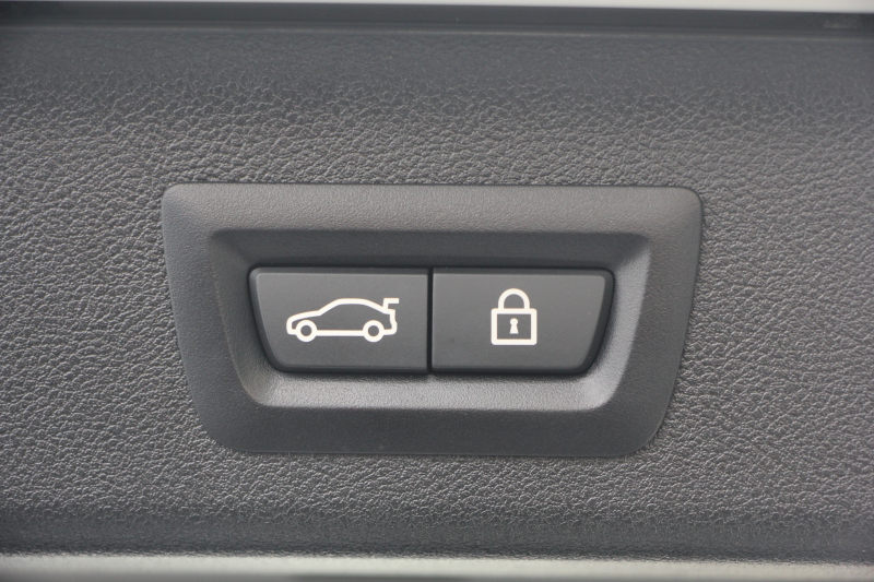 BMW 5シリーズ 530i ﾂｰﾘﾝｸﾞMｽﾎﾟｰﾂ ｾﾚｸﾄP 型式変更後｢JT20｣ 変更後液晶ﾒｰﾀｰ 高出力 252馬力 ﾊﾟﾉﾗﾏｻﾝﾙｰﾌ ﾊｰﾏﾝｶｰﾄﾞﾝｻﾗｳﾝﾄﾞ4ｿﾞｰﾝｴｱｺﾝ 全席ﾋｰﾀｰ黒革 19AW Mｽﾎﾟｰﾂﾌﾞﾚｰｷ Pｱｼｽﾄﾌﾟﾗｽ 360度ｶﾒﾗ ﾀｯﾁ画面ﾅﾋﾞTV 2年保証