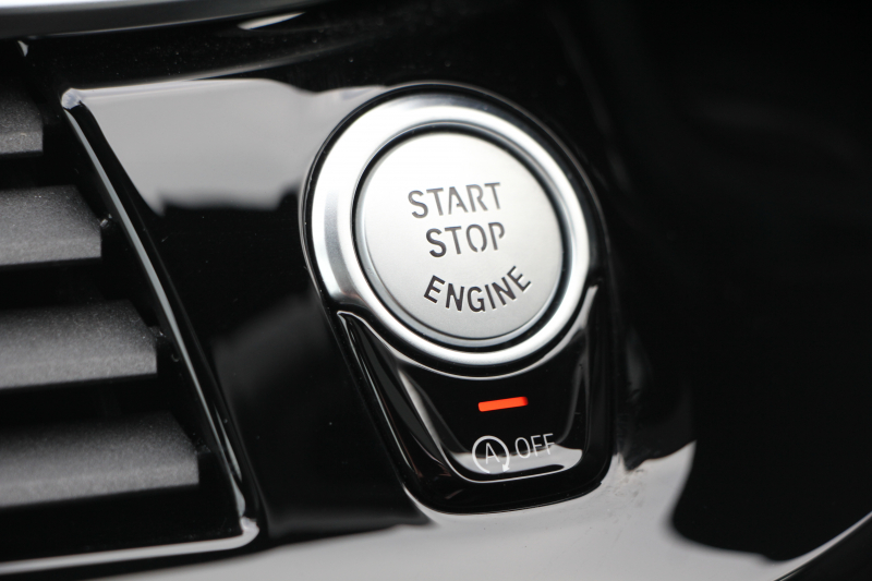 BMW 5シリーズ 530i ﾂｰﾘﾝｸﾞMｽﾎﾟｰﾂ ｾﾚｸﾄP 型式変更後｢JT20｣ 変更後液晶ﾒｰﾀｰ 高出力 252馬力 ﾊﾟﾉﾗﾏｻﾝﾙｰﾌ ﾊｰﾏﾝｶｰﾄﾞﾝｻﾗｳﾝﾄﾞ4ｿﾞｰﾝｴｱｺﾝ 全席ﾋｰﾀｰ黒革 19AW Mｽﾎﾟｰﾂﾌﾞﾚｰｷ Pｱｼｽﾄﾌﾟﾗｽ 360度ｶﾒﾗ ﾀｯﾁ画面ﾅﾋﾞTV 2年保証