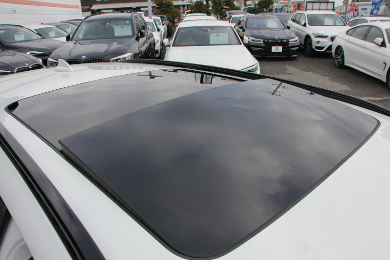 BMW 5シリーズ 530i ﾂｰﾘﾝｸﾞMｽﾎﾟｰﾂ ｾﾚｸﾄP 型式変更後｢JT20｣ 変更後液晶ﾒｰﾀｰ 高出力 252馬力 ﾊﾟﾉﾗﾏｻﾝﾙｰﾌ ﾊｰﾏﾝｶｰﾄﾞﾝｻﾗｳﾝﾄﾞ4ｿﾞｰﾝｴｱｺﾝ 全席ﾋｰﾀｰ黒革 19AW Mｽﾎﾟｰﾂﾌﾞﾚｰｷ Pｱｼｽﾄﾌﾟﾗｽ 360度ｶﾒﾗ ﾀｯﾁ画面ﾅﾋﾞTV 2年保証