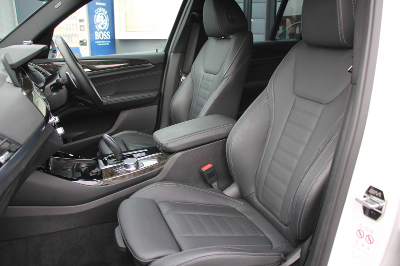 BMW X3 Xdrive20d Mｽﾎﾟｰﾂ ﾊｲﾗｲﾝ 全ﾋｰﾀｰ黒革 ﾗﾝﾊﾞｰｻﾎﾟｰﾄ HUD LEDﾍｯﾄﾞﾗｲﾄ ｵｰﾄﾊｲﾋﾞｰﾑ ﾀｯﾁﾊﾟﾈﾙ対応HDDﾅﾋﾞTV ﾜｲﾔﾚｽ充電 Pｱｼｽﾄﾌﾟﾗｽ 360度ｶﾒﾗ ｽﾃｱﾘﾝｸﾞｻﾎﾟｰﾄ 追従ACC 電動ﾄﾗﾝｸ ﾊﾟﾄﾞﾙｼﾌﾄ 2年保証