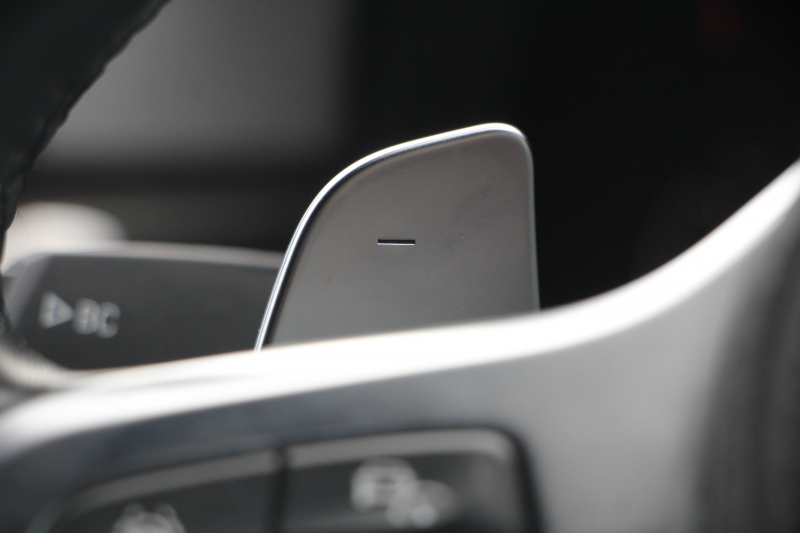 BMW 5シリーズ 530i Mｽﾎﾟｰﾂ ｺﾝﾌｫｰﾄP 型式変更後｢JR20｣ 252馬力 全席ﾋｰﾀｰ黒革 ｺﾝﾌｫｰﾄｼｰﾄ&ﾍﾞﾝﾁﾚｰｼｮﾝ ｿﾌﾄｸﾛｰｽﾞﾄﾞｱ HUD 追従ACC ｽﾃｱﾘﾝｸﾞｻﾎﾟｰﾄ 変更後全面液晶ﾒｰﾀｰ ﾀｯﾁ画面HDDﾅﾋﾞTV 360度ｶﾒﾗ 2年保証