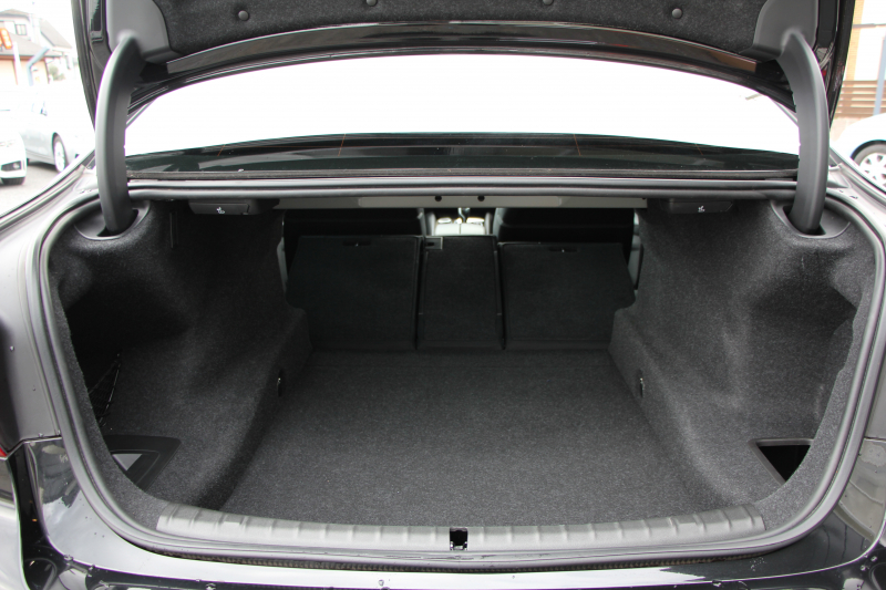 BMW 5シリーズ 530i Mｽﾎﾟｰﾂ ｺﾝﾌｫｰﾄP 型式変更後｢JR20｣ 252馬力 全席ﾋｰﾀｰ黒革 ｺﾝﾌｫｰﾄｼｰﾄ&ﾍﾞﾝﾁﾚｰｼｮﾝ ｿﾌﾄｸﾛｰｽﾞﾄﾞｱ HUD 追従ACC ｽﾃｱﾘﾝｸﾞｻﾎﾟｰﾄ 変更後全面液晶ﾒｰﾀｰ ﾀｯﾁ画面HDDﾅﾋﾞTV 360度ｶﾒﾗ 2年保証