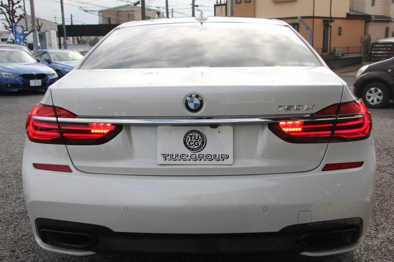BMW 7シリーズ 750Li Mｽﾎﾟｰﾂ ﾘｱｺﾝﾌｫｰﾄPﾌﾟﾗｽ ﾛﾝｸﾞV8 450馬力 ｽｶｲﾗｳﾝｼﾞﾊﾟﾉﾗﾏｻﾝﾙｰﾌ 後席ﾓﾆﾀｰ ﾚｰｻﾞｰﾗｲﾄ ﾃﾞｨｽﾌﾟﾚｲｷｰ ﾘﾓｰﾄﾊﾟｰｷﾝｸﾞ全席ﾋｰﾀｰ茶革 ﾏｯｻｰｼﾞﾍﾞﾝﾁﾚｰｼｮﾝ 追従ACC HUD ｽﾃｱﾘﾝｸﾞｻﾎﾟｰﾄ 360度ｶﾒﾗ ﾀｯﾁ画面HDDﾅﾋﾞ2年保証