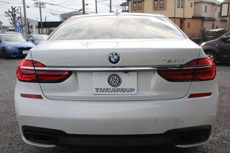 BMW 7シリーズ 750Li Mｽﾎﾟｰﾂ ﾘｱｺﾝﾌｫｰﾄPﾌﾟﾗｽ ﾛﾝｸﾞV8 450馬力 ｽｶｲﾗｳﾝｼﾞﾊﾟﾉﾗﾏｻﾝﾙｰﾌ 後席ﾓﾆﾀｰ ﾚｰｻﾞｰﾗｲﾄ ﾃﾞｨｽﾌﾟﾚｲｷｰ ﾘﾓｰﾄﾊﾟｰｷﾝｸﾞ全席ﾋｰﾀｰ茶革 ﾏｯｻｰｼﾞﾍﾞﾝﾁﾚｰｼｮﾝ 追従ACC HUD ｽﾃｱﾘﾝｸﾞｻﾎﾟｰﾄ 360度ｶﾒﾗ ﾀｯﾁ画面HDDﾅﾋﾞ2年保証